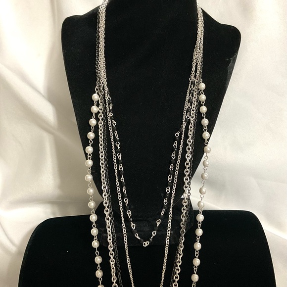 5 Strand Claire’s Necklace - Picture 8 of 8